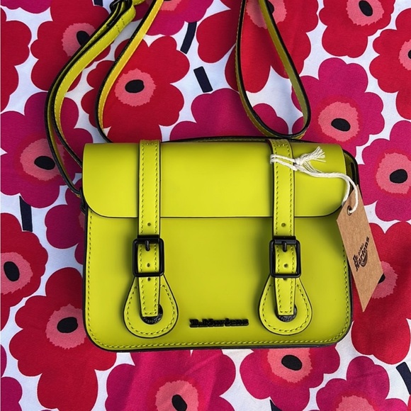 💥 New Dr. Martens Yellow 7 Inch Crossbody Satchel Bag 💥 - Picture 4 of 14